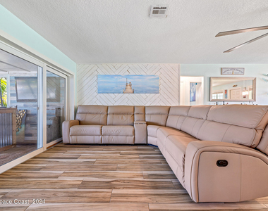 403 N Neptune Drive - Photo Thumbnail 8
