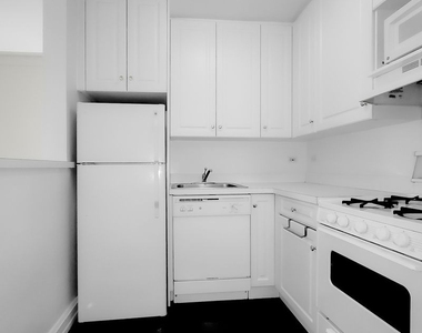 East 36th Street - Photo Thumbnail 2