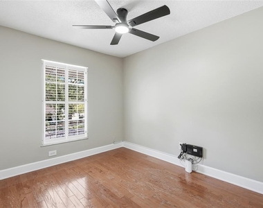 11729 Wesson Circle E - Photo Thumbnail 22