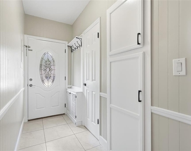 11729 Wesson Circle E - Photo Thumbnail 3