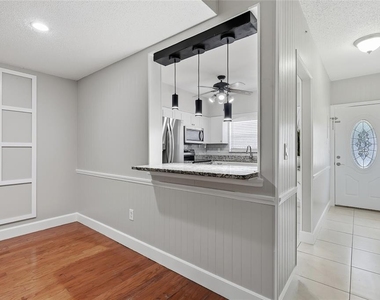 11729 Wesson Circle E - Photo Thumbnail 5