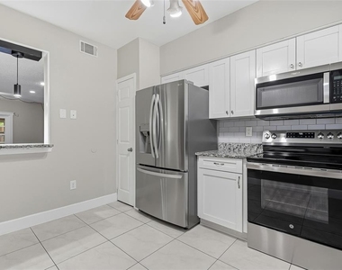 11729 Wesson Circle E - Photo Thumbnail 25