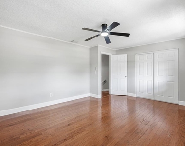 11729 Wesson Circle E - Photo Thumbnail 16