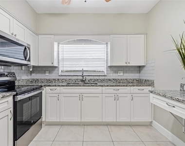 11729 Wesson Circle E - Photo Thumbnail 8