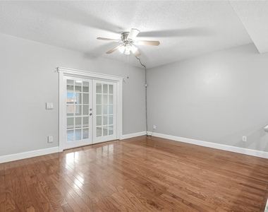 11729 Wesson Circle E - Photo Thumbnail 14