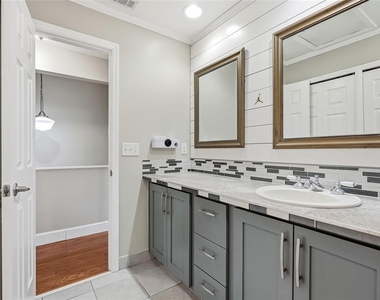 11729 Wesson Circle E - Photo Thumbnail 20
