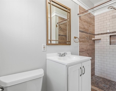 11729 Wesson Circle E - Photo Thumbnail 4