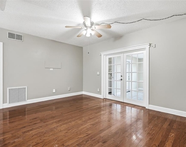 11729 Wesson Circle E - Photo Thumbnail 15