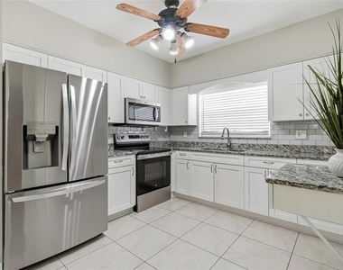 11729 Wesson Circle E - Photo Thumbnail 6