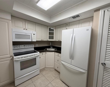 11700 Park Boulevard - Photo Thumbnail 15