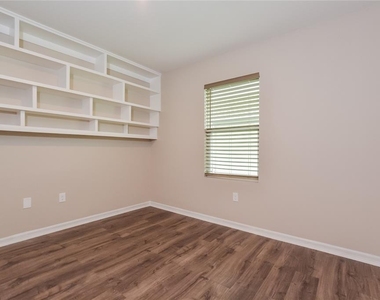4182 Looking Glass Place - Photo Thumbnail 5