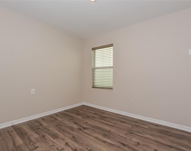 4182 Looking Glass Place - Photo Thumbnail 6