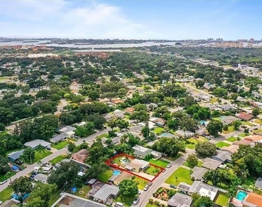 10426 Valencia Road - Photo Thumbnail 19