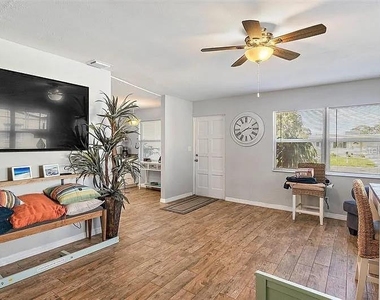 10426 Valencia Road - Photo Thumbnail 8