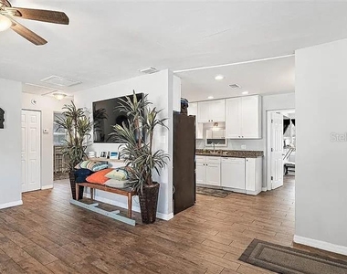10426 Valencia Road - Photo Thumbnail 4
