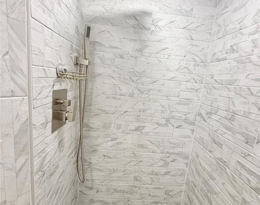 1557 Robinson Drive N - Photo Thumbnail 24