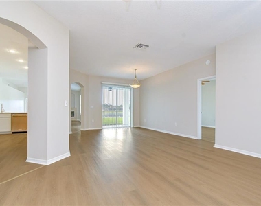 29619 Allegro Drive - Photo Thumbnail 10
