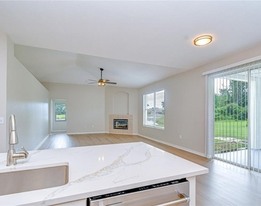29619 Allegro Drive - Photo Thumbnail 16