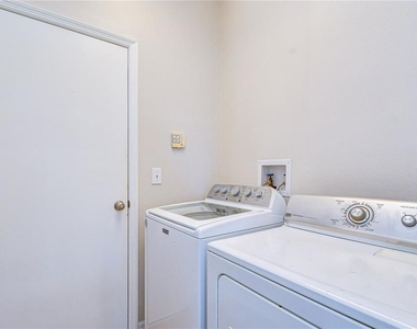 29619 Allegro Drive - Photo Thumbnail 19