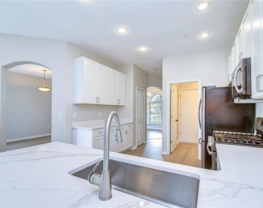29619 Allegro Drive - Photo Thumbnail 18