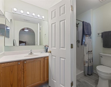 1012 Brenton Leaf Drive - Photo Thumbnail 23