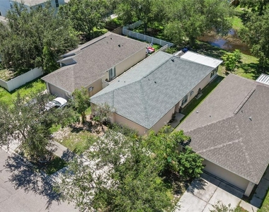 1012 Brenton Leaf Drive - Photo Thumbnail 32