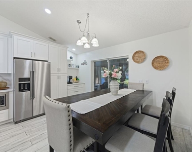 1012 Brenton Leaf Drive - Photo Thumbnail 11