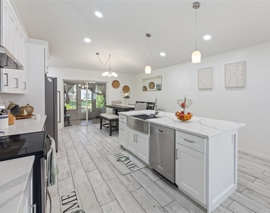 1012 Brenton Leaf Drive - Photo Thumbnail 9