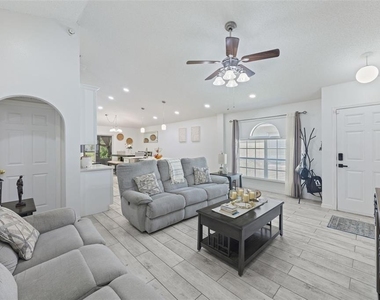 1012 Brenton Leaf Drive - Photo Thumbnail 5