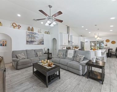 1012 Brenton Leaf Drive - Photo Thumbnail 13