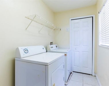 8213 N Klondyke Street - Photo Thumbnail 15