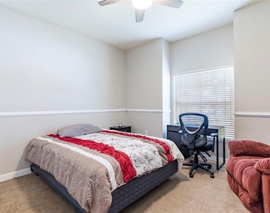 8213 N Klondyke Street - Photo Thumbnail 13