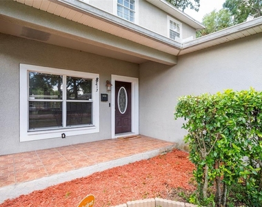 8213 N Klondyke Street - Photo Thumbnail 2