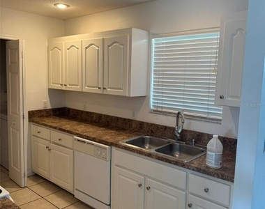 9004 Shallowford Lane - Photo Thumbnail 16