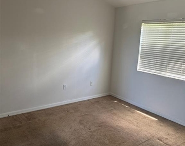 9004 Shallowford Lane - Photo Thumbnail 18