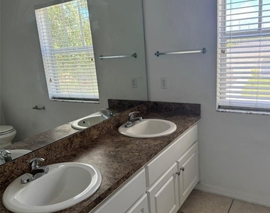 9004 Shallowford Lane - Photo Thumbnail 12