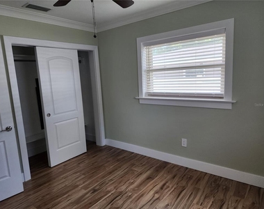 2347 Eastwood Drive - Photo Thumbnail 9