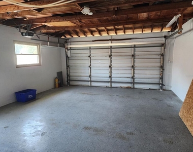 2347 Eastwood Drive - Photo Thumbnail 12