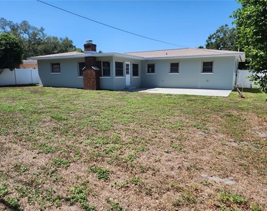2347 Eastwood Drive - Photo Thumbnail 14