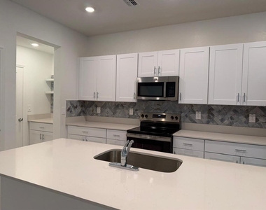 36206 Obsidian Lane - Photo Thumbnail 4