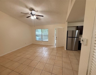 9406 N Hartts Drive - Photo Thumbnail 7