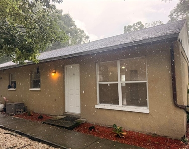 9406 N Hartts Drive - Photo Thumbnail 2
