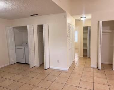 9406 N Hartts Drive - Photo Thumbnail 8