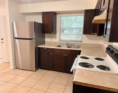 9406 N Hartts Drive - Photo Thumbnail 10