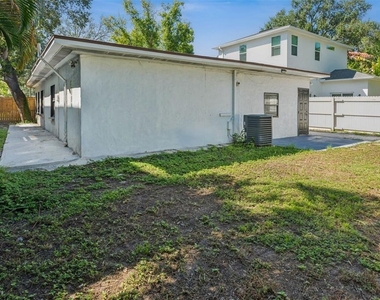687 Geneva Place - Photo Thumbnail 23