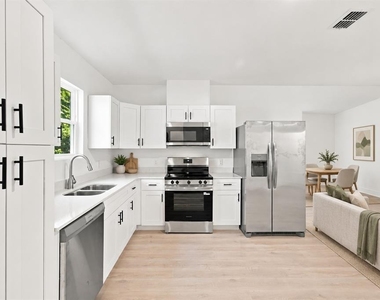 1070 E Church Street - Photo Thumbnail 8
