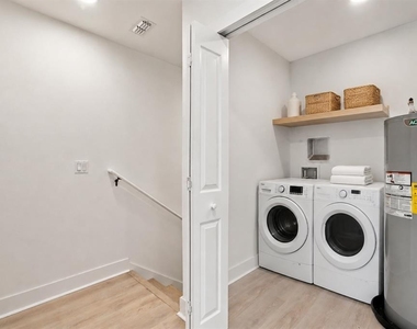 1070 E Church Street - Photo Thumbnail 14