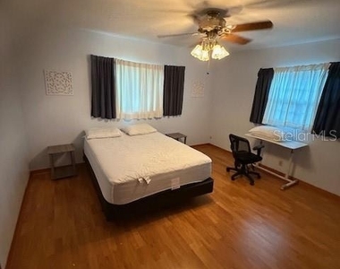 1009 E North Street - Photo Thumbnail 10