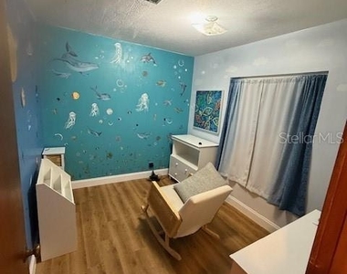 1009 E North Street - Photo Thumbnail 11