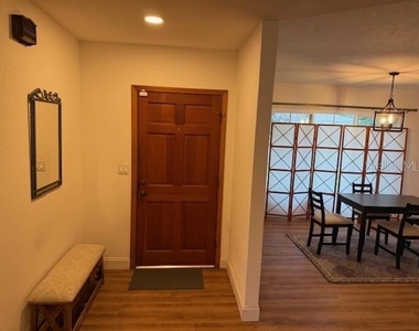 1009 E North Street - Photo Thumbnail 1
